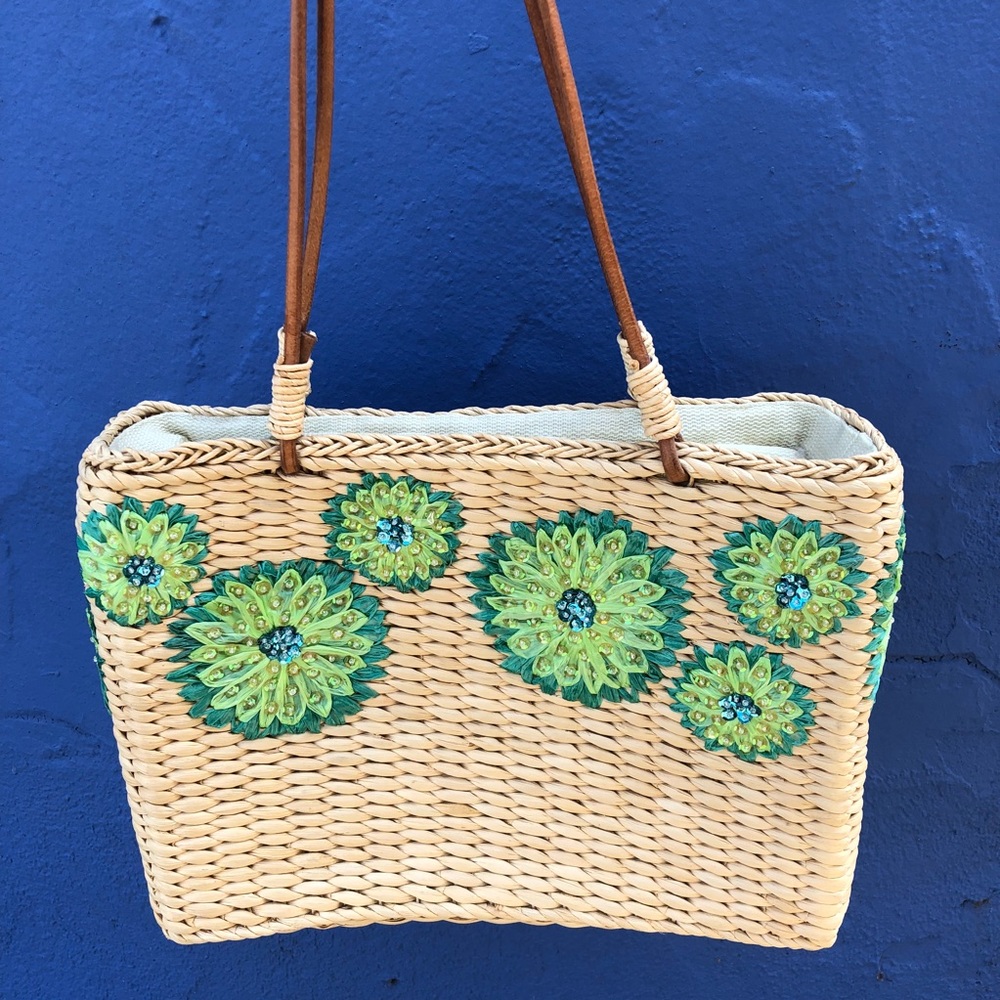 Retro 70s Straw bag leather handles & floral